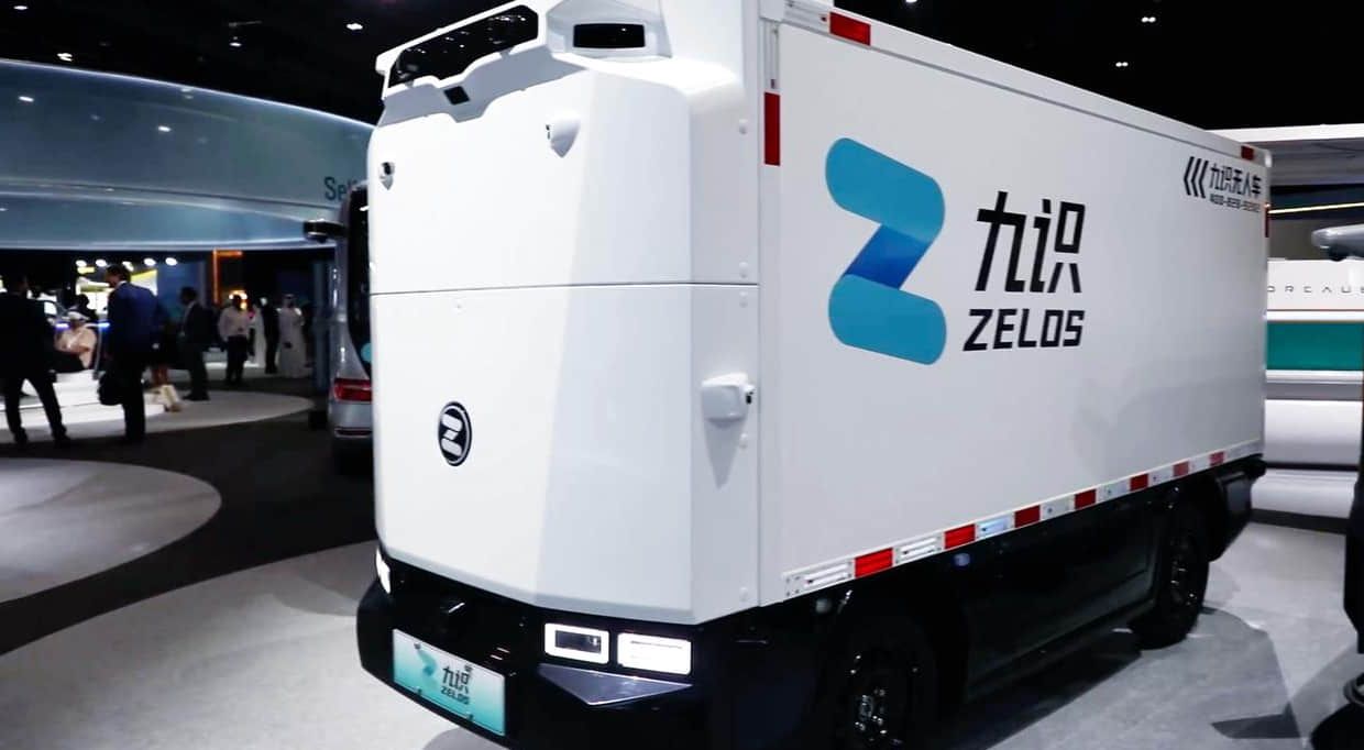 九识智能(Zelostech)亮相 2025 迪拜世界自动驾驶运输大会,展示自主物流创新成果